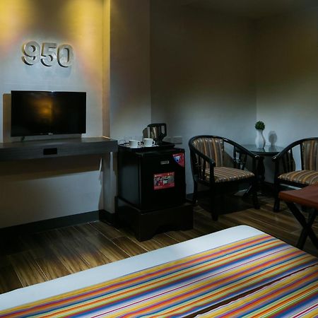 アンヘレス950 コンドテルアパートメント エクステリア 写真